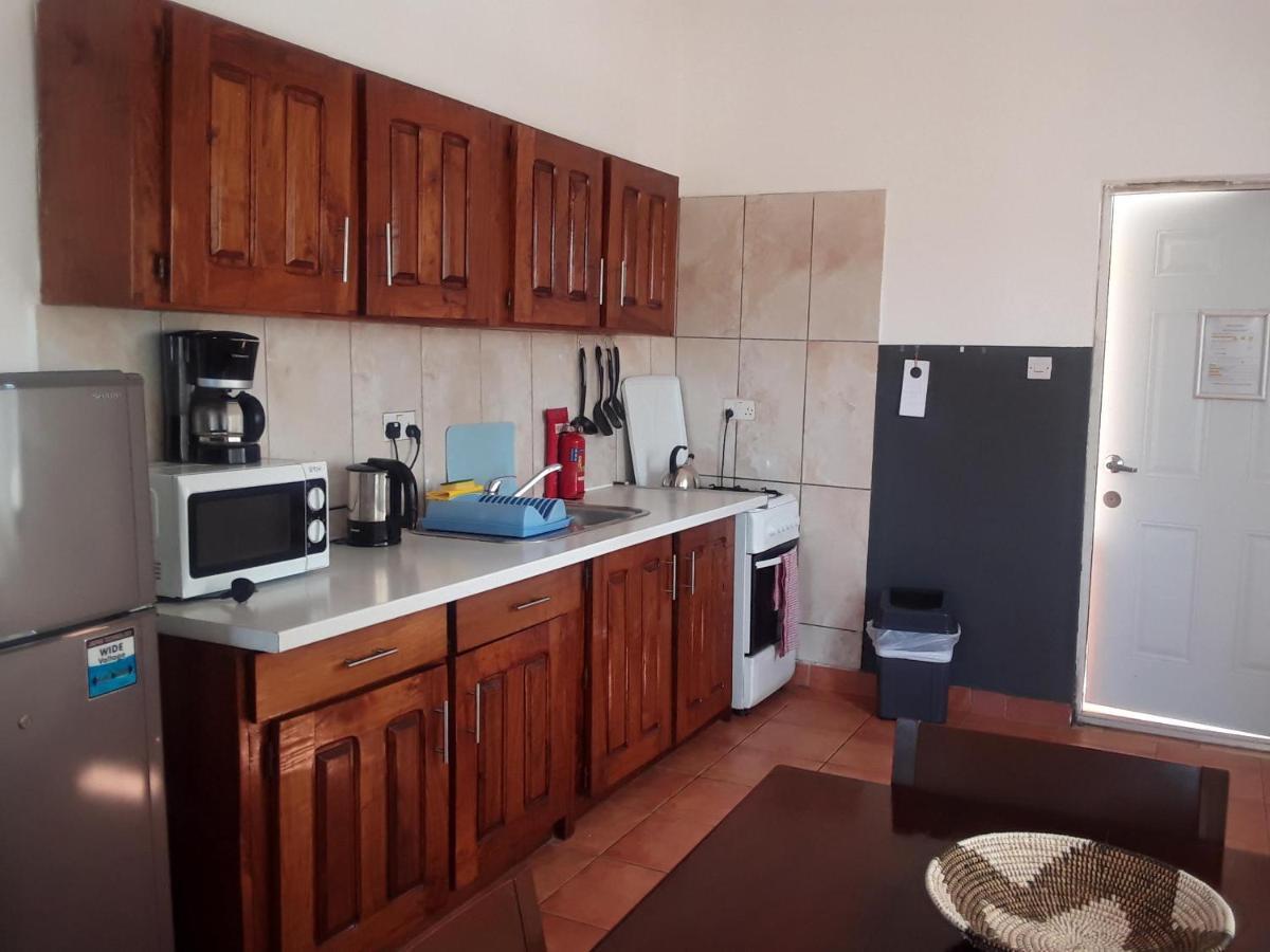 Riyan Apartment Кололи Экстерьер фото