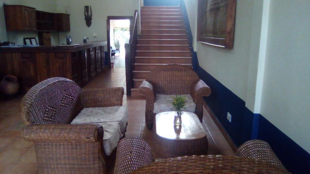 Riyan Apartment Кололи Экстерьер фото